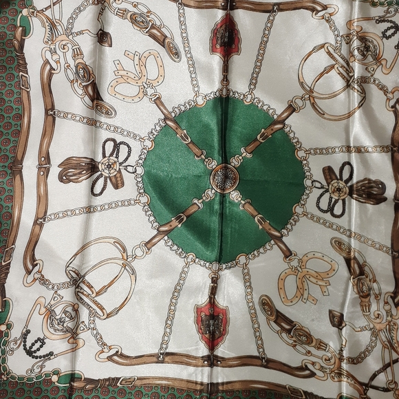 New Scarf - Picture 3 of 3